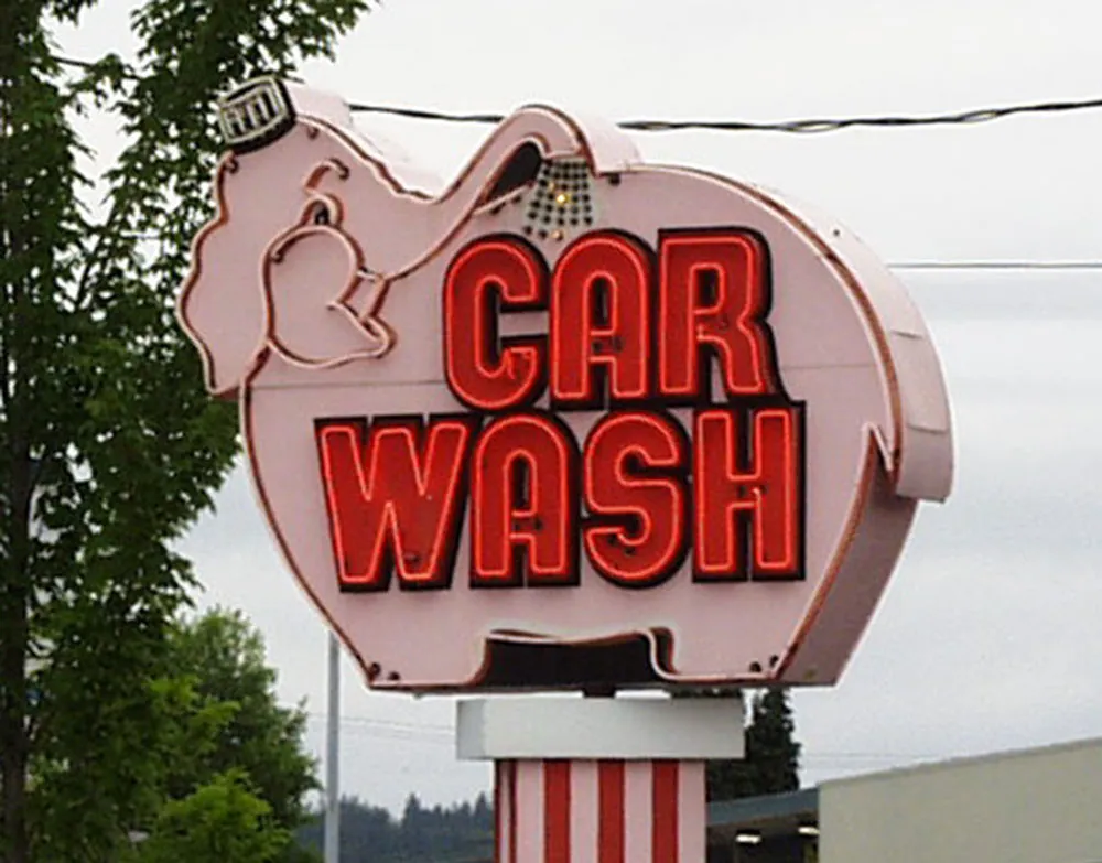 Photo of metal sign in the shape of an elephant